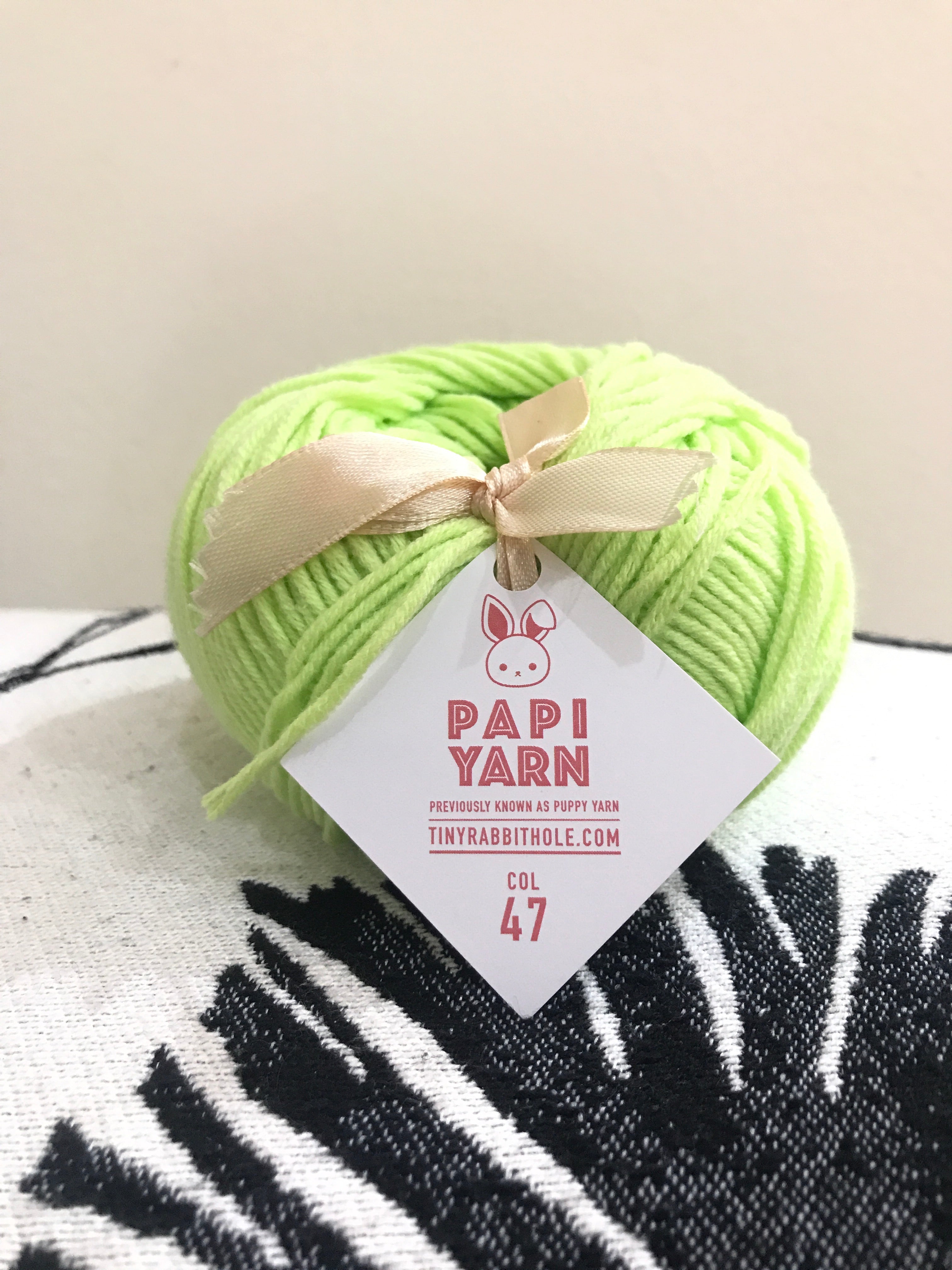 Tiny Rabbit Hole Papi Yarn