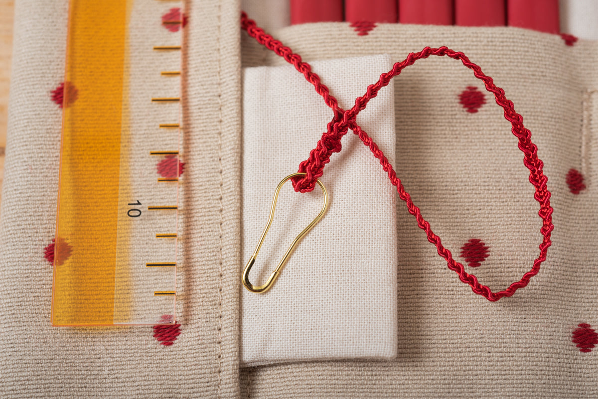 Tulip Etimo Red Crochet Hook w Cushion Grip Set