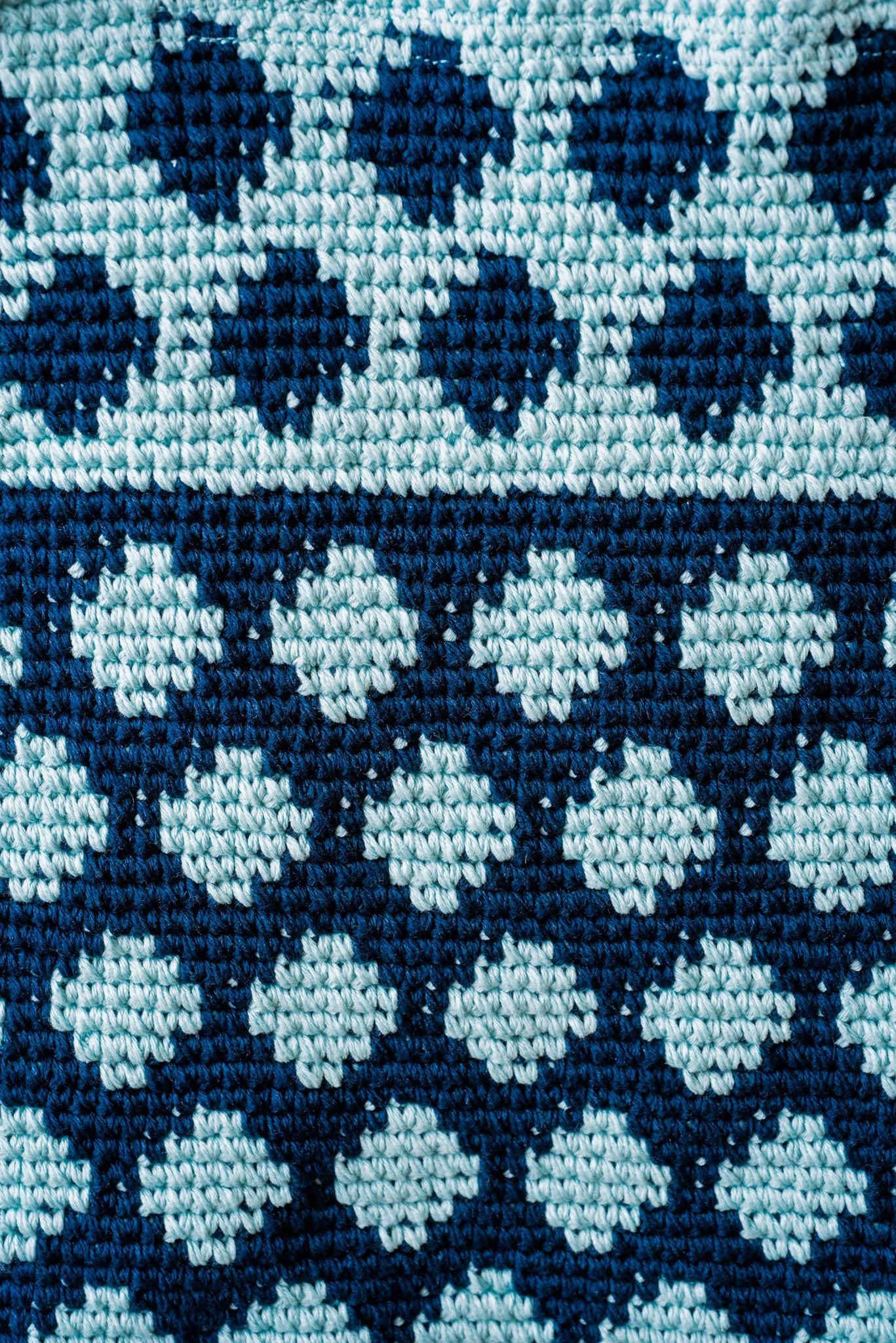 Honeycomb Jellyfish Tapestry Tote Bag